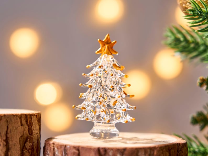 Glas-Weihnachtsbaum mit Beleuchtung